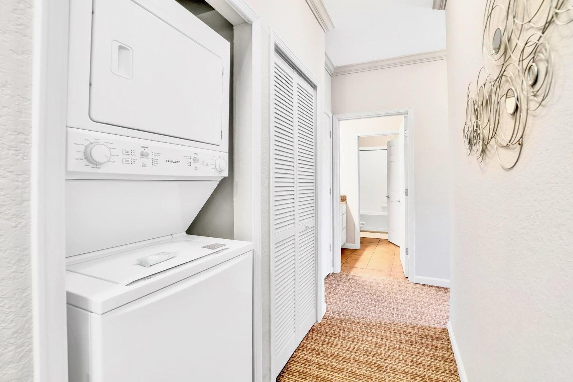 Modern 3br - Near - Pool And Hot Tub Orlando